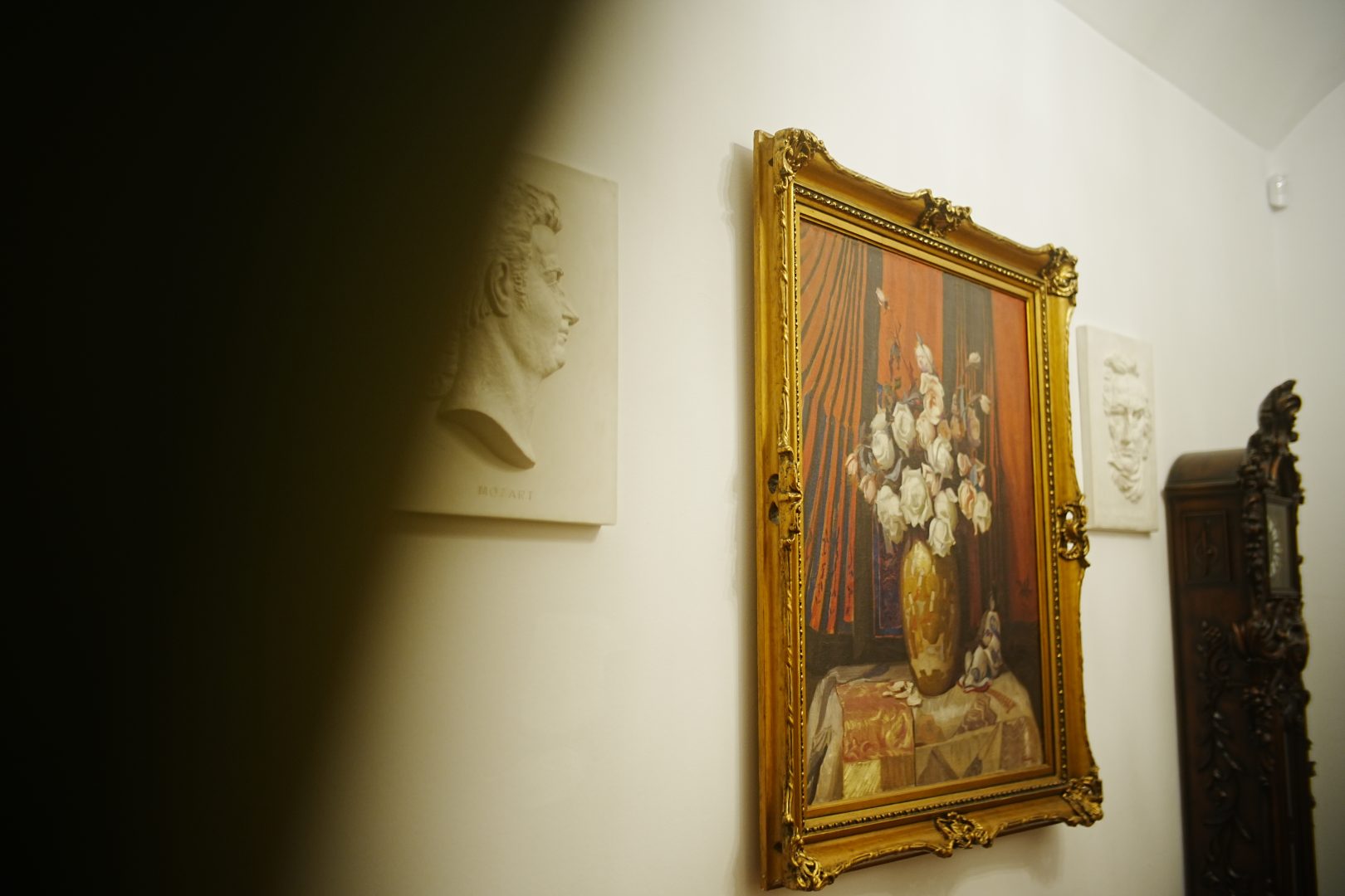 Art. History. Experience. – Locație filmări București cu autenticitate interbelică la Casa Tătărăscu